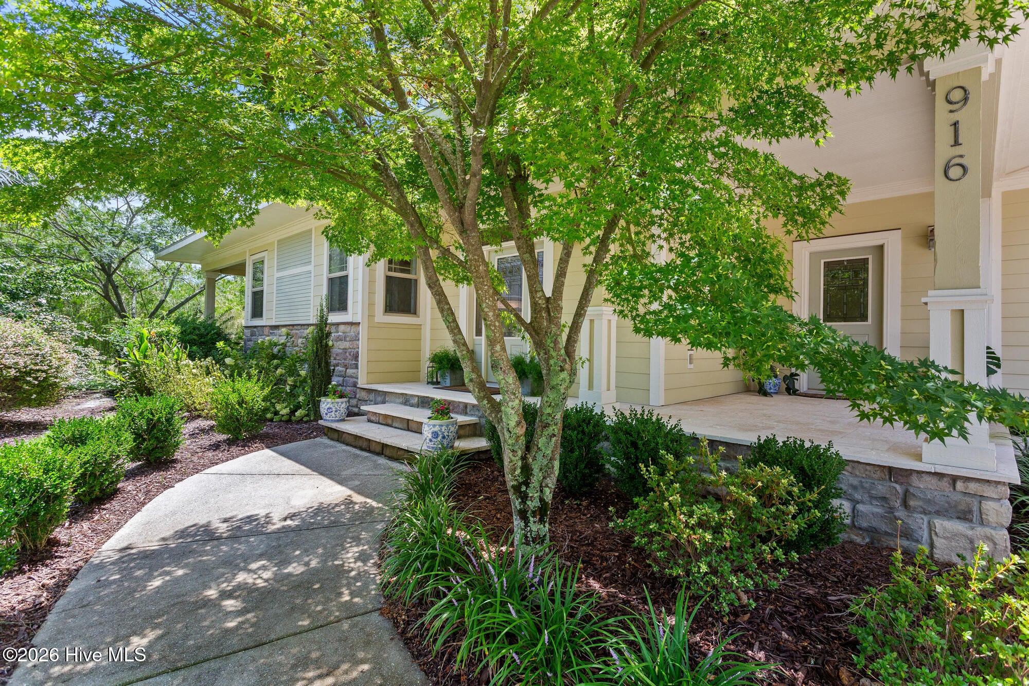 916 Cicada Court