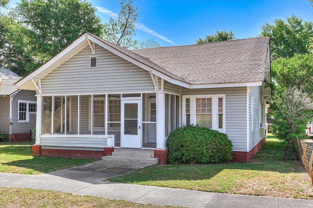 Photo of 110 E 8th Street, Waynesboro, GA 30830 (MLS # 554788)