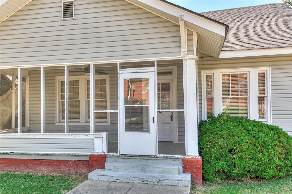 Photo of 110 E 8th Street, Waynesboro, GA 30830 (MLS # 554788)