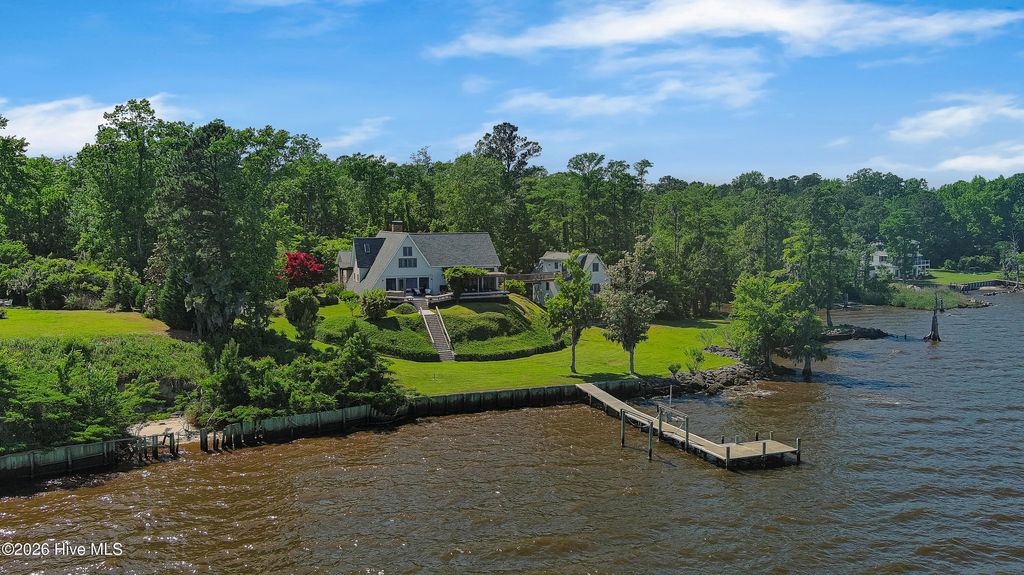 Photo of 4100 N Rivershore Drive, New Bern, NC 28560 (MLS # 100575691)