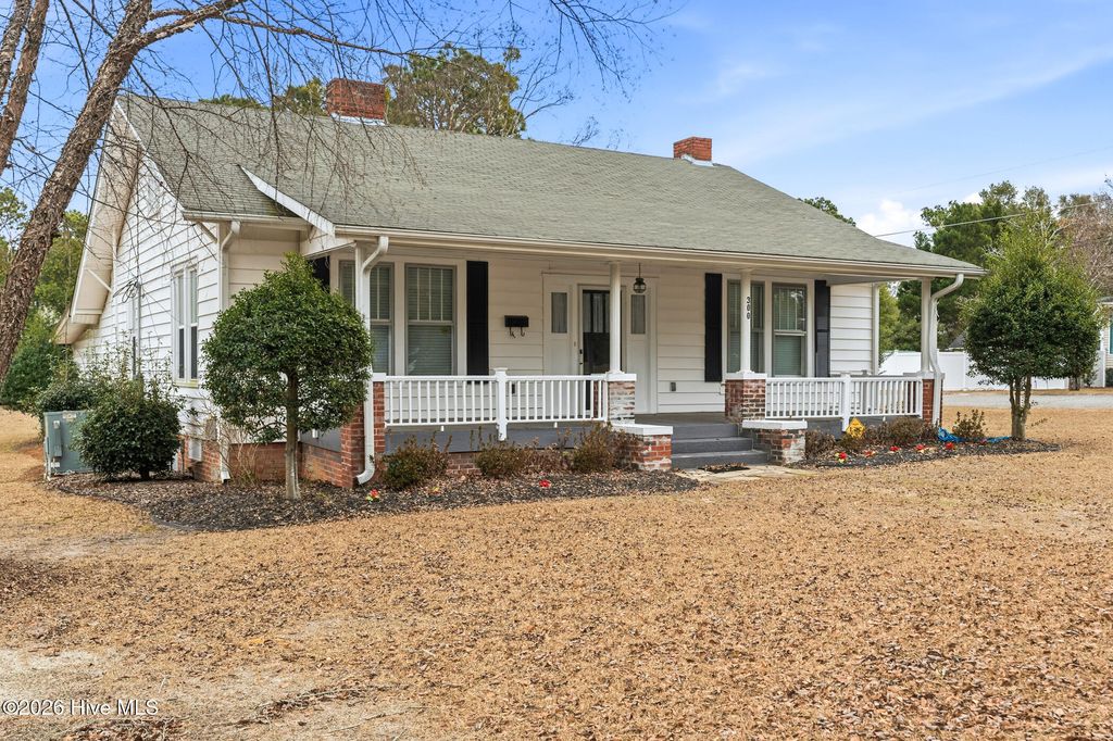 Photo of 300 Hylan Avenue, Hamlet, NC 28345 (MLS # 100551523)