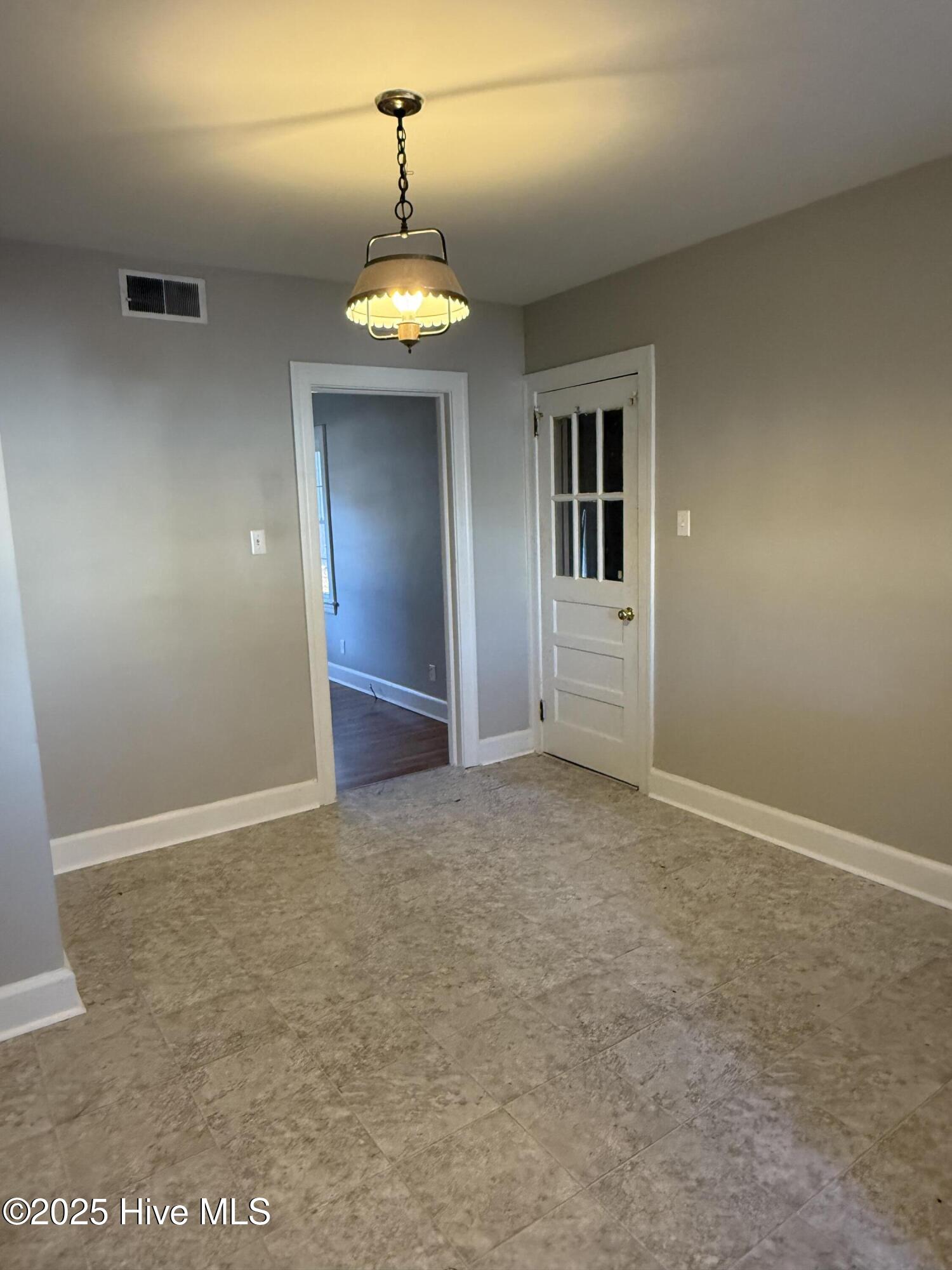 Fremont, North Carolina 27830, United States, 3 Bedrooms Bedrooms, ,1 BathroomBathrooms,Residential,Pending,255772