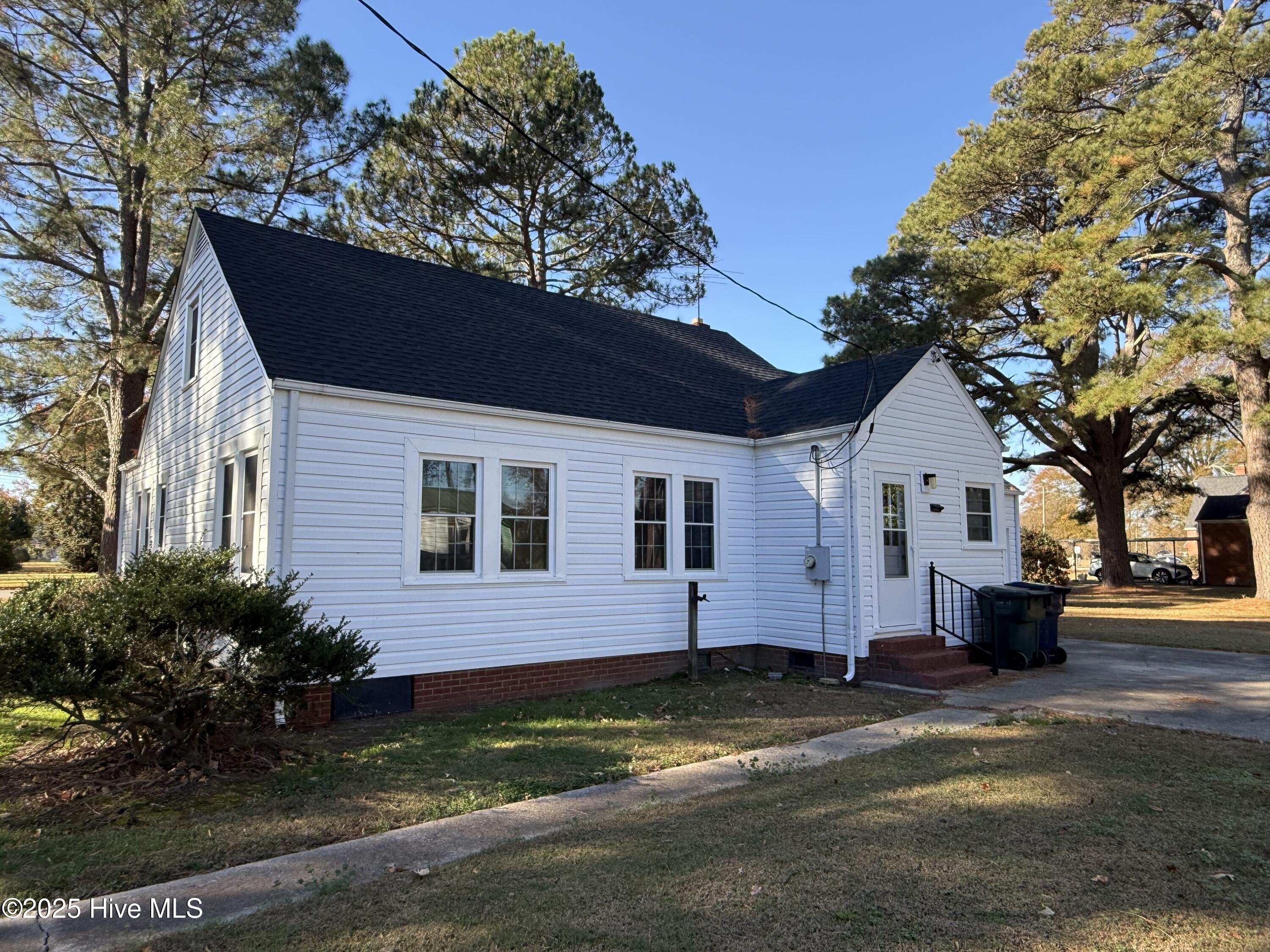 Fremont, North Carolina 27830, United States, 3 Bedrooms Bedrooms, ,1 BathroomBathrooms,Residential,Pending,255772