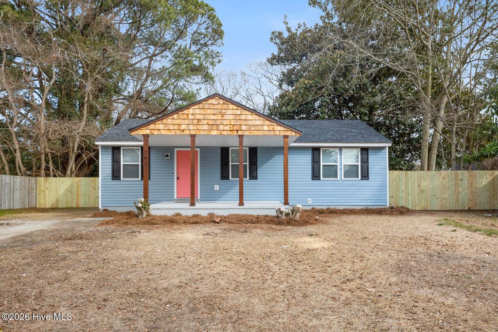 Photo of 702 Williams Street, Jacksonville, NC 28540 (MLS # 100552070)