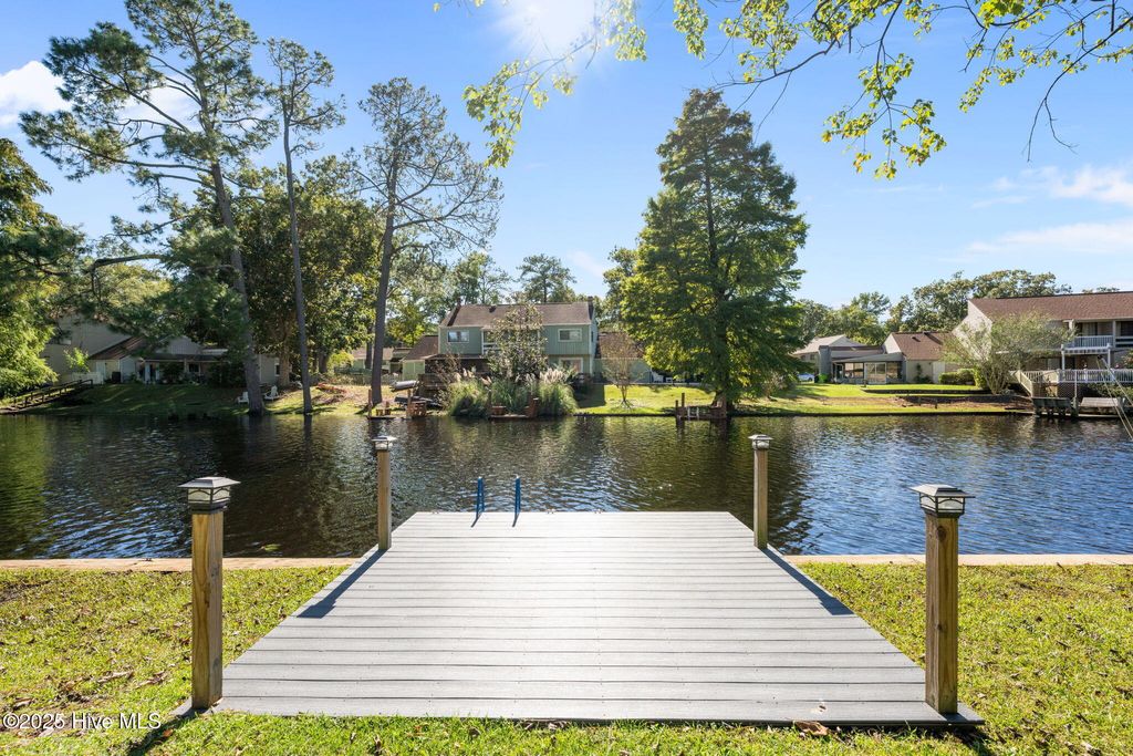 Photo of 162 Quarterdeck Townes, New Bern, NC 28562 (MLS # 100536684)