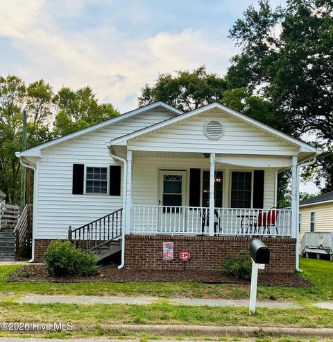 Photo of 810 E Saint John Street, Tarboro, NC 27886 (MLS # 100587005)