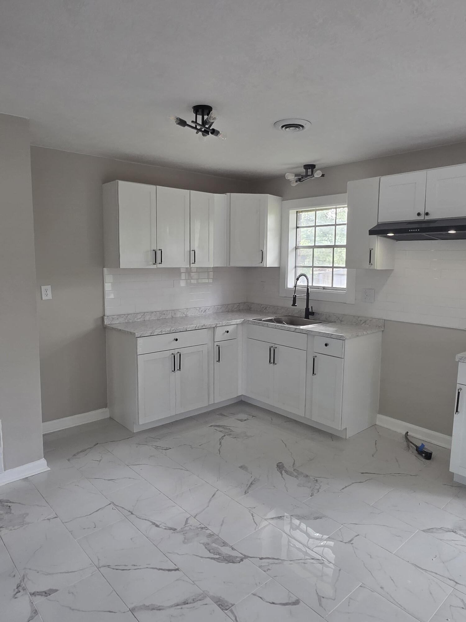 3606 Columbine Drive