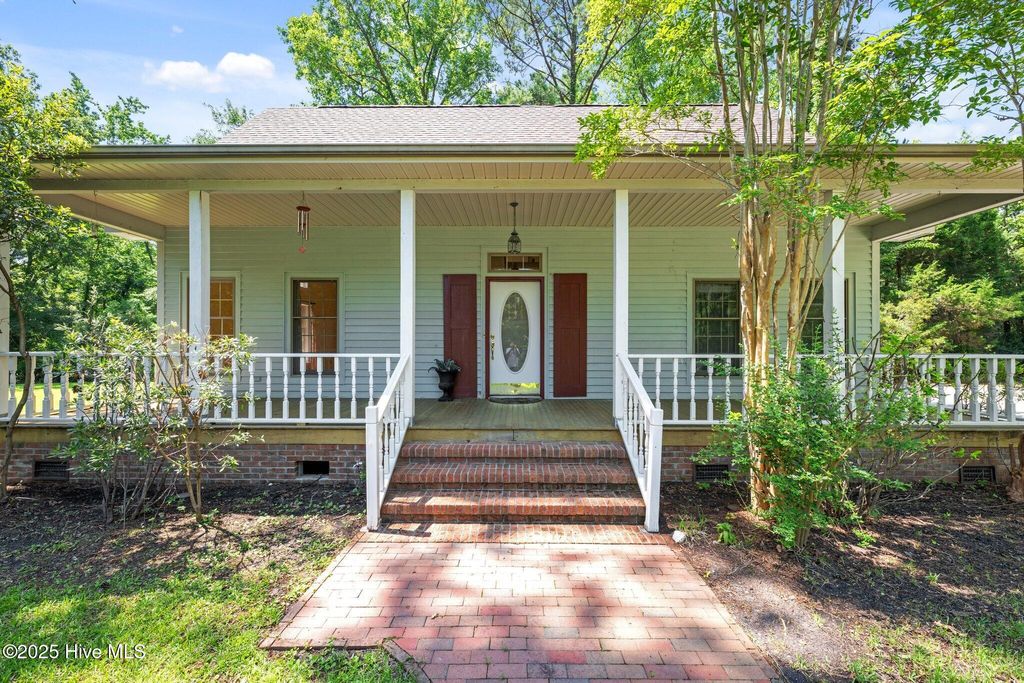 Photo of 32 Windy Court, Oriental, NC 28571 (MLS # 100515709)