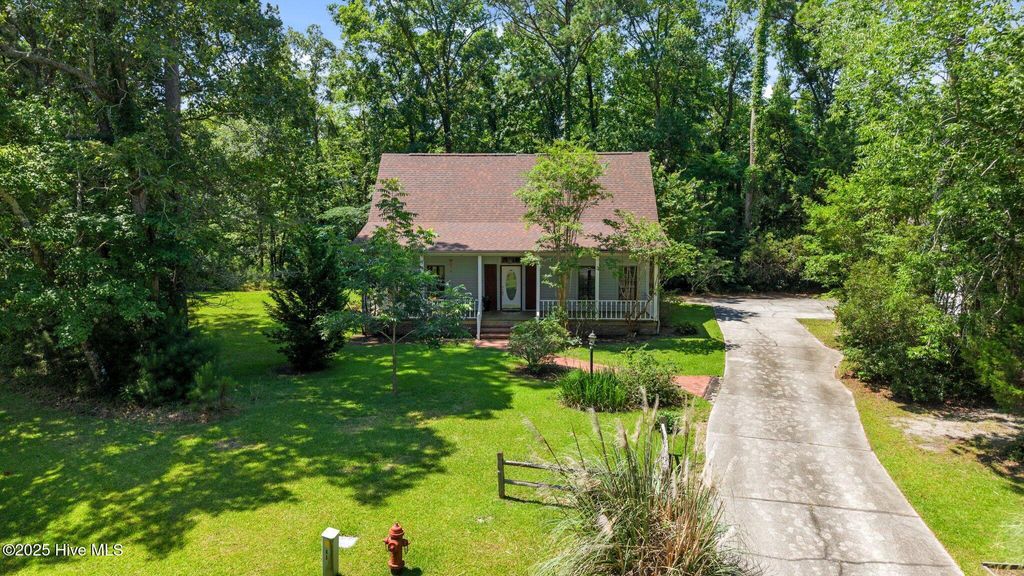 Photo of 32 Windy Court, Oriental, NC 28571 (MLS # 100515709)