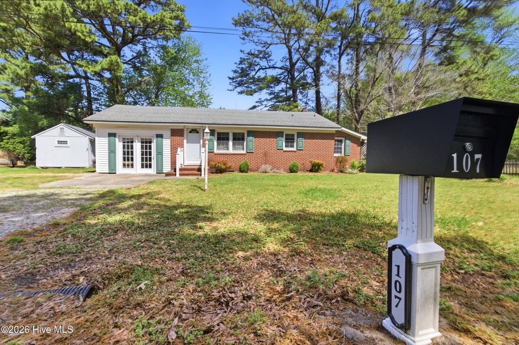 Photo of 107 Marian Avenue, Elizabeth City, NC 27909 (MLS # 100565279)