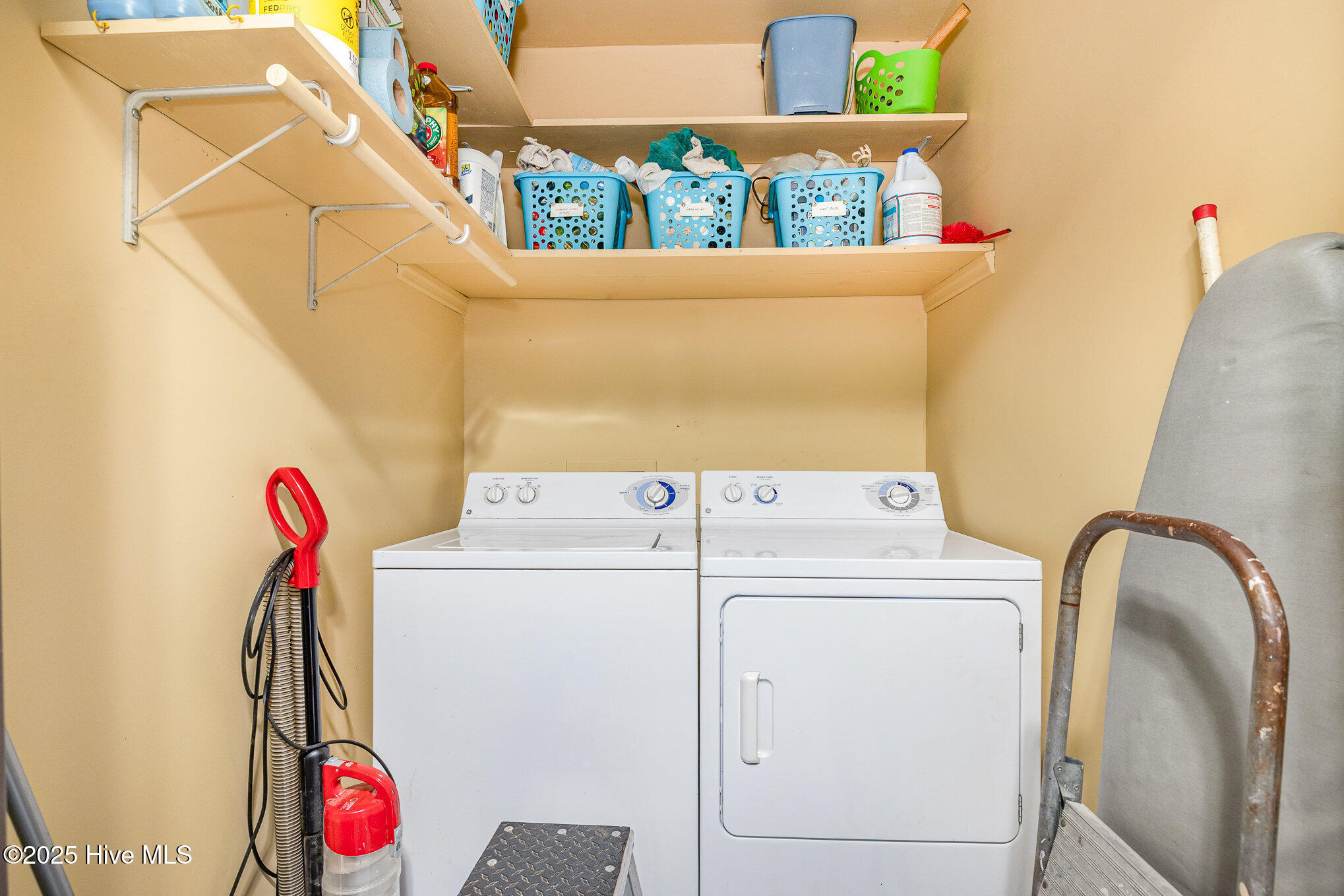 Goldsboro, North Carolina 27530, United States, 4 Bedrooms Bedrooms, ,3 BathroomsBathrooms,Residential,Pending,255705