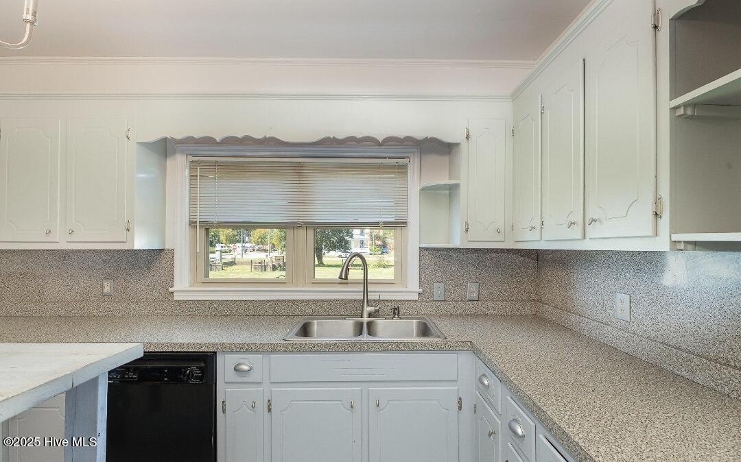 Goldsboro, North Carolina 27530, United States, 4 Bedrooms Bedrooms, ,3 BathroomsBathrooms,Residential,Pending,255705