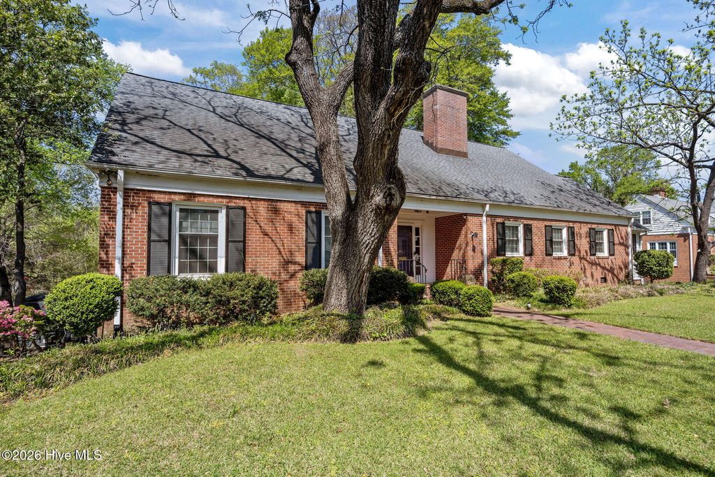 Photo of 1104 W Rock Spring Road, Greenville, NC 27858 (MLS # 100565223)