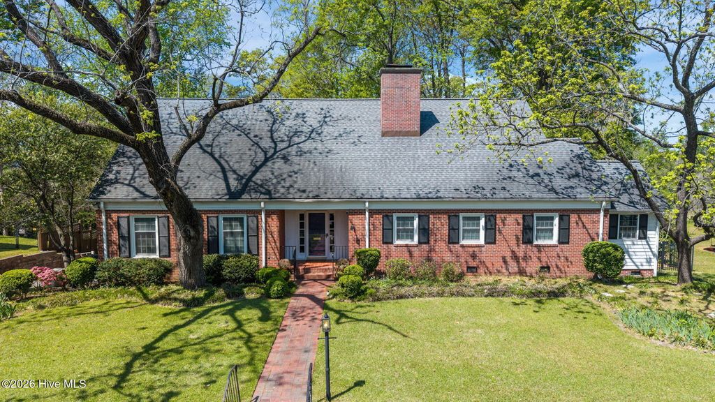 Photo of 1104 W Rock Spring Road, Greenville, NC 27858 (MLS # 100565223)