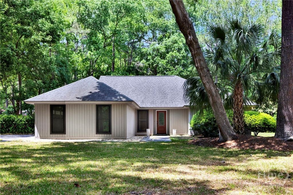 Photo of 16 Old Martin Lane, Richmond Hill, GA 31324 (MLS # SA353999)
