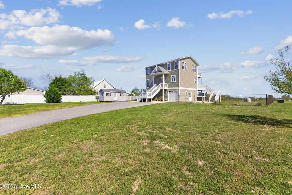 Photo of 345 Twin Oaks Drive, Hampstead, NC 28443 (MLS # 100567748)