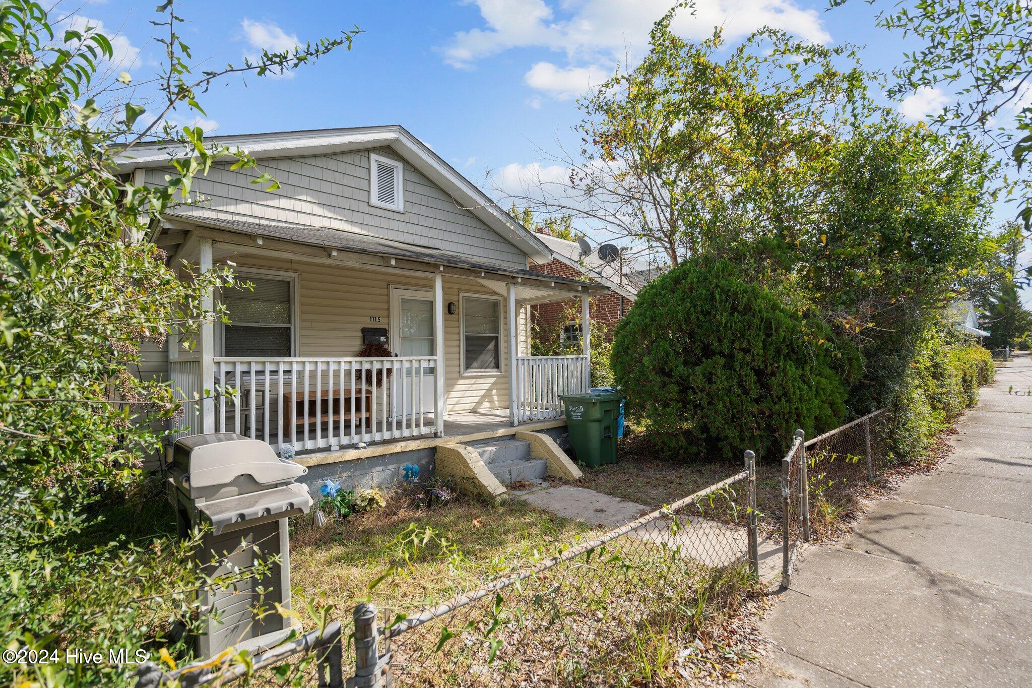 1115 S 6th Street