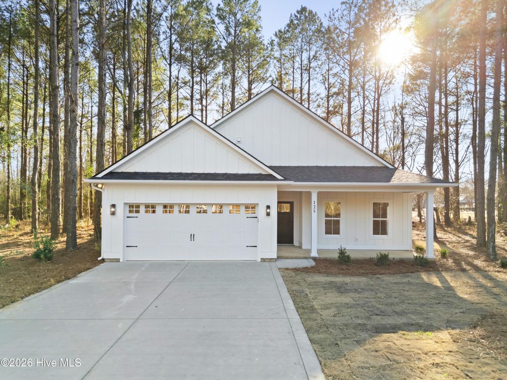 Photo of 125 Scots Pine Circle, Wallace, NC 28466 (MLS # 100548551)