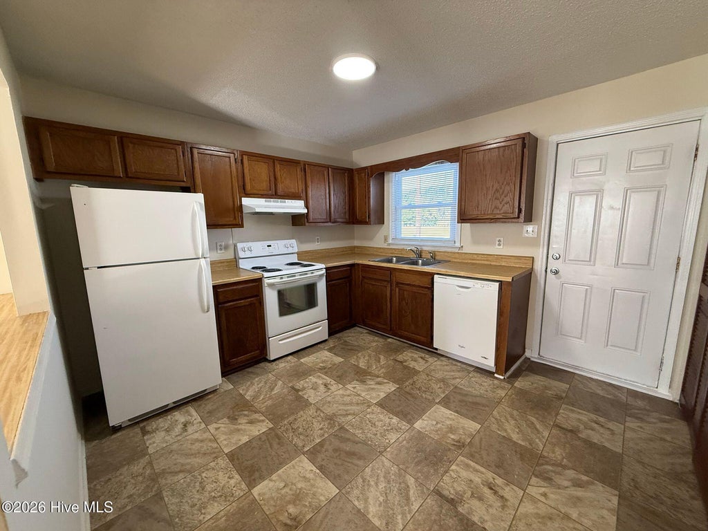 Photo of 1822 Burgaw Highway, Jacksonville, NC 28540 (MLS # 100613449)