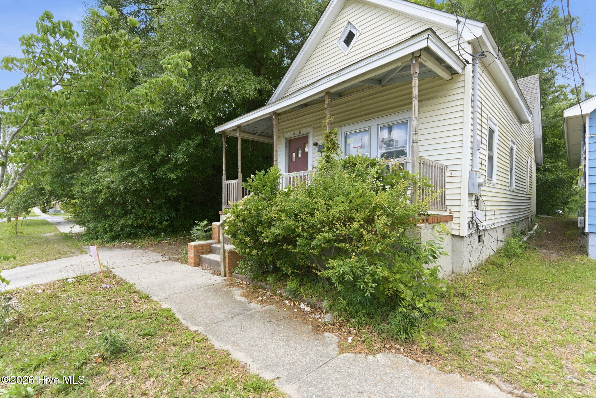 618 S 11th Street