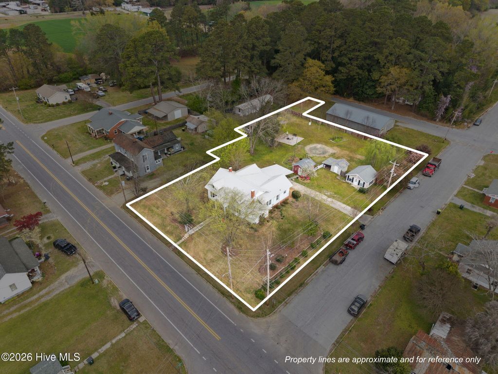 Photo of 302 W Green Street, Macclesfield, NC 27852 (MLS # 100562945)