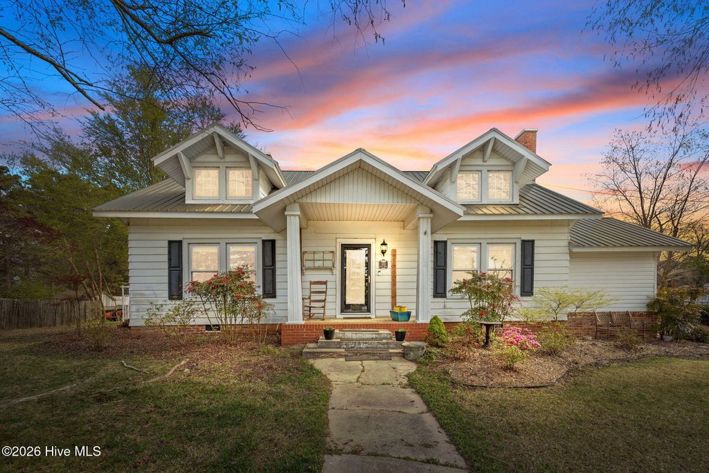 Photo of 302 W Green Street, Macclesfield, NC 27852 (MLS # 100562945)