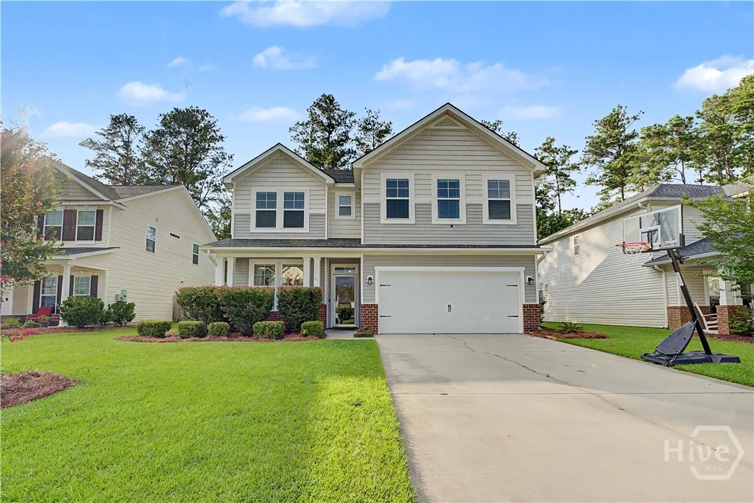 11 Whitaker Way N