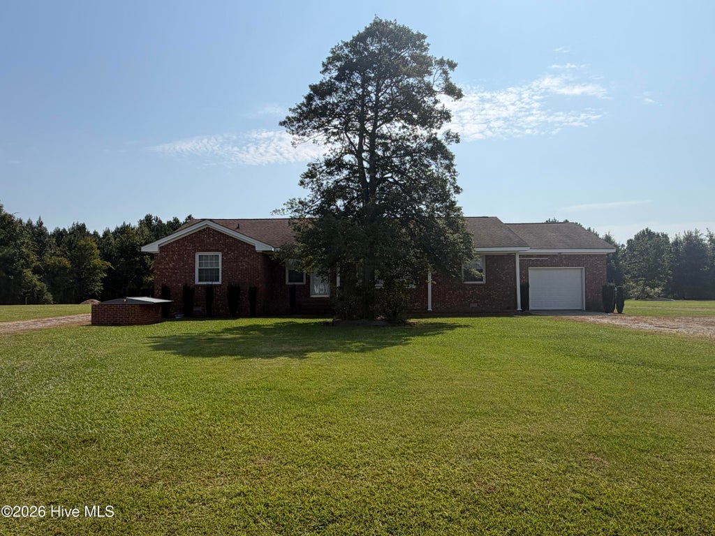 Photo of 406 Woodruff Road, Selma, NC 27576 (MLS # 100604689)