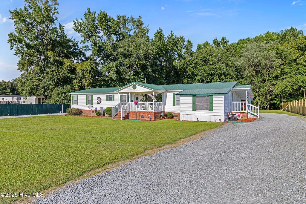 Photo of 88 Holiday Lane, Newton Grove, NC 28366 (MLS # 100601635)