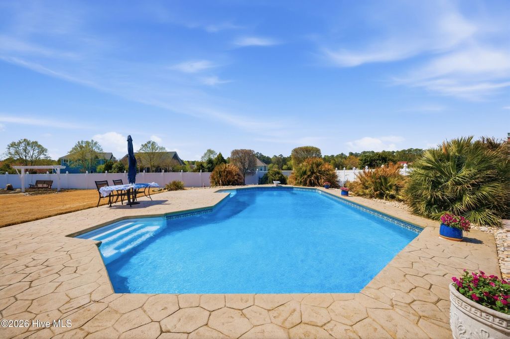 Photo of 118 Bayside Drive, Moyock, NC 27958 (MLS # 100564355)