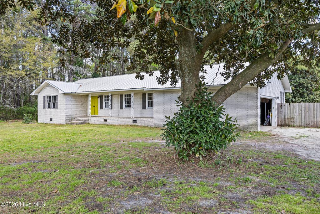 Photo of 1361 Fountaintown Road, Beulaville, NC 28518 (MLS # 100564818)