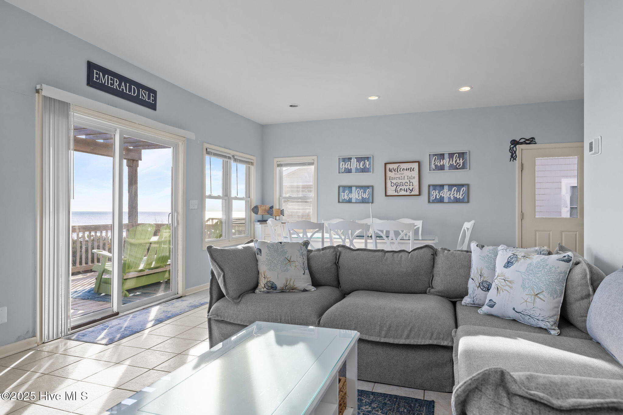 7121 Ocean Drive West