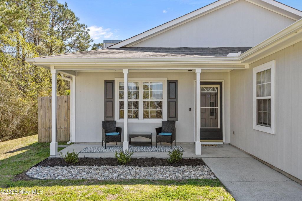 Photo of 229 Gray Fox Run, Hubert, NC 28539 (MLS # 100561771)