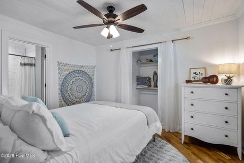 Tiny photo for 618 N Topsail Drive, Surf City, NC 28445 (MLS # 100560357)