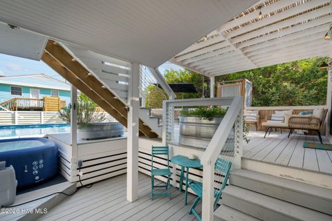 Tiny photo for 618 N Topsail Drive, Surf City, NC 28445 (MLS # 100560357)