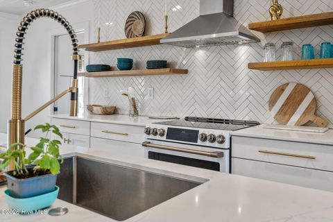 Tiny photo for 618 N Topsail Drive, Surf City, NC 28445 (MLS # 100560357)