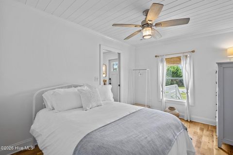 Tiny photo for 618 N Topsail Drive, Surf City, NC 28445 (MLS # 100560357)