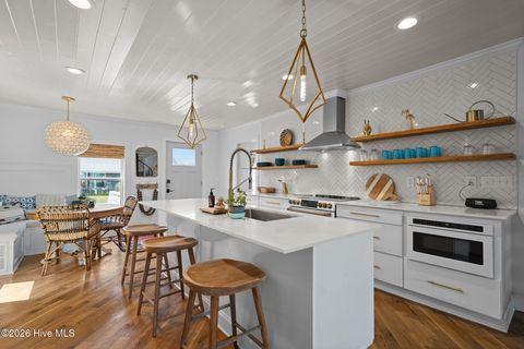 Tiny photo for 618 N Topsail Drive, Surf City, NC 28445 (MLS # 100560357)