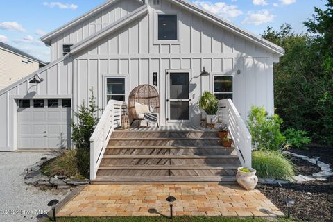 Tiny photo for 618 N Topsail Drive, Surf City, NC 28445 (MLS # 100560357)