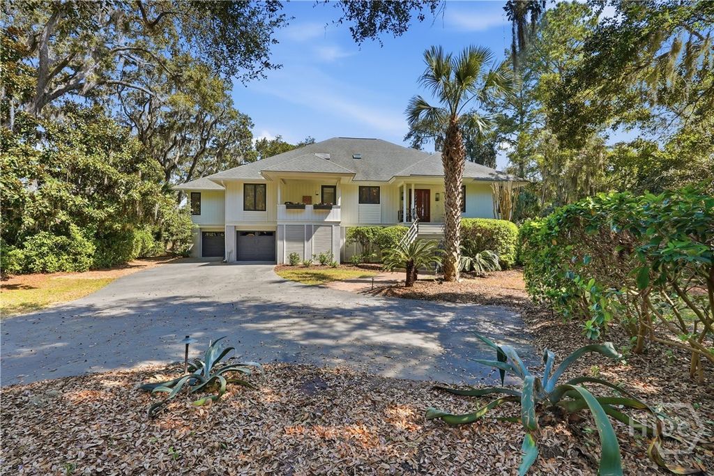 Photo of 14 Priory Road, Savannah, GA 31411 (MLS # SA350034)