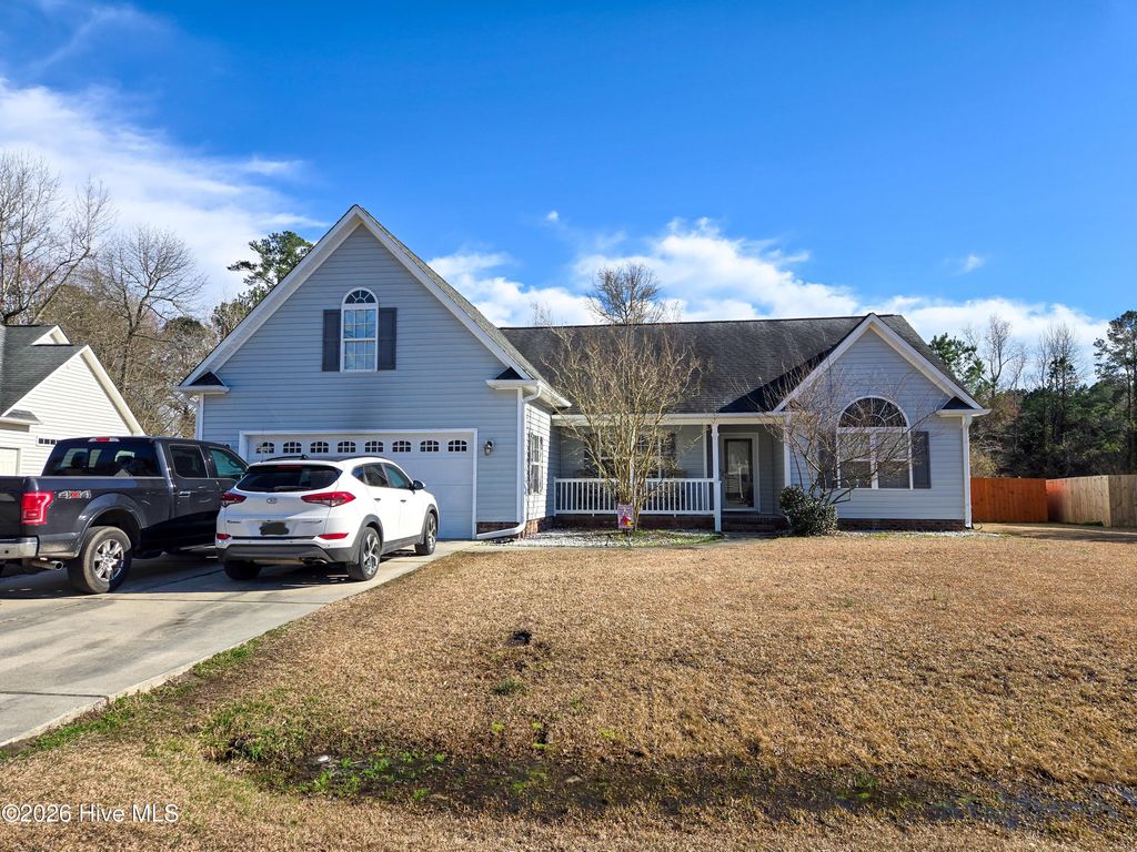 Photo of 107 Croatan Woods Drive, New Bern, NC 28562 (MLS # 100558189)