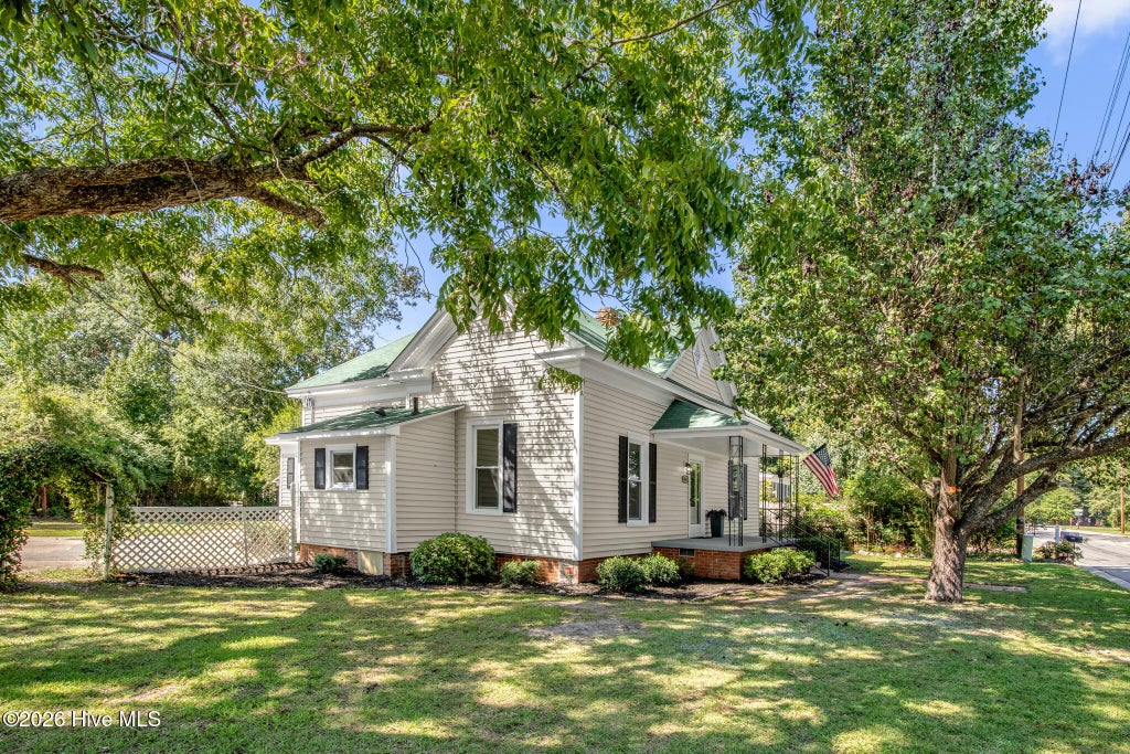 Photo of 806 W Roseboro Street, Roseboro, NC 28382 (MLS # 100604601)