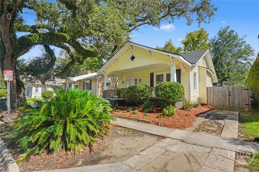 Photo of 1124 E 37th Street, Savannah, GA 31404 (MLS # SA361849)