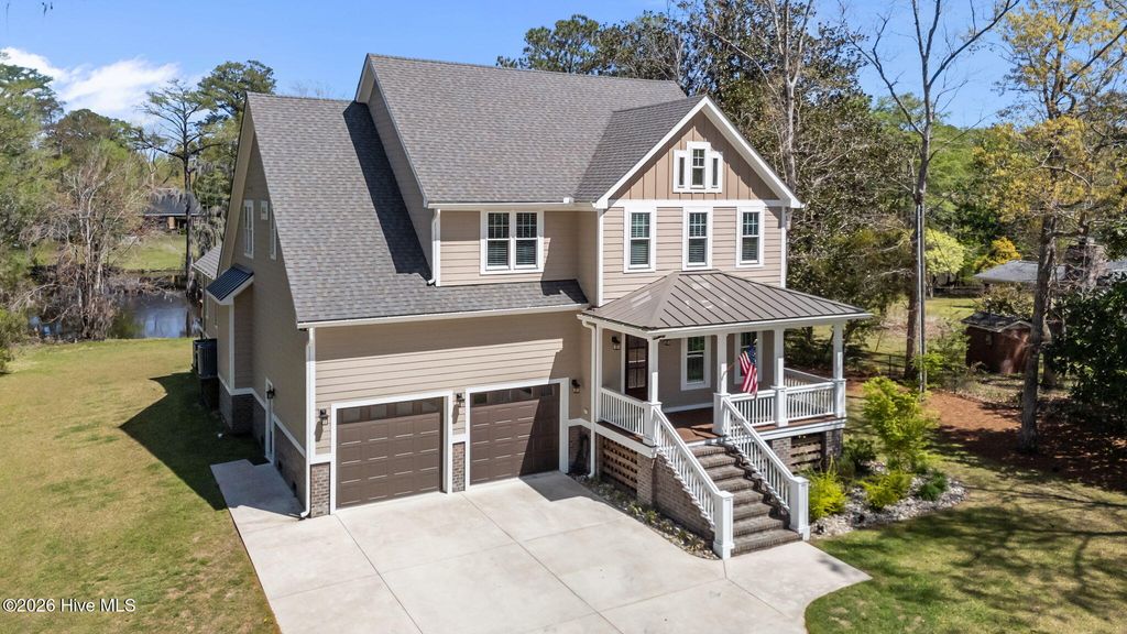 Photo of 620 W Wilson Creek Drive, Trent Woods, NC 28562 (MLS # 100565391)