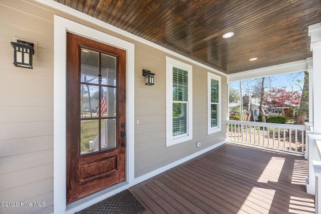 Photo of 620 W Wilson Creek Drive, Trent Woods, NC 28562 (MLS # 100565391)