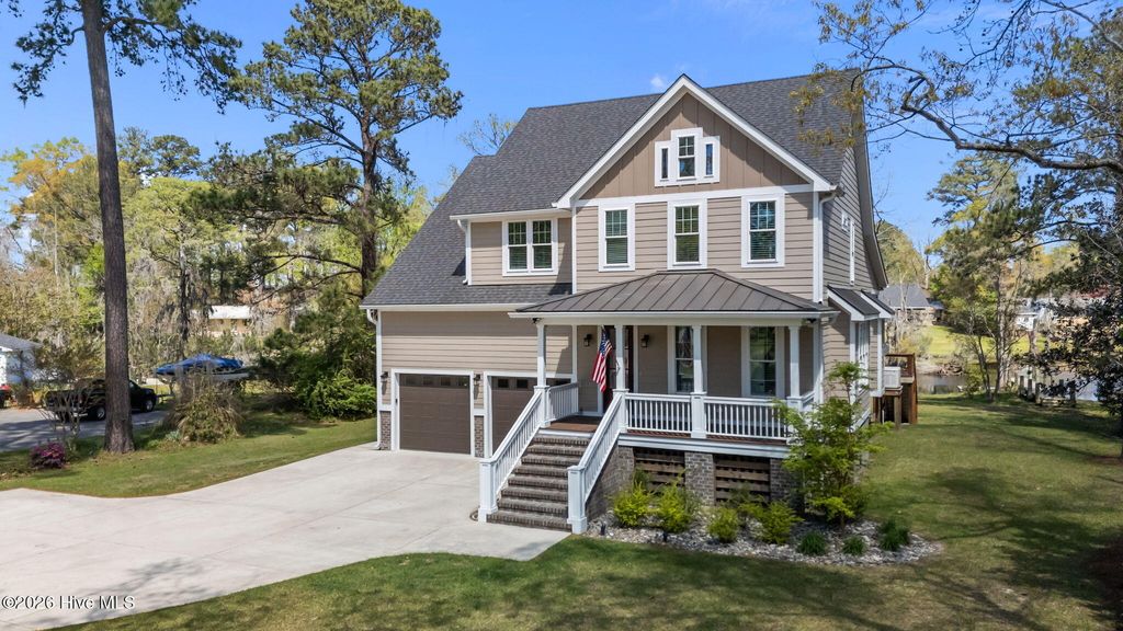 Photo of 620 W Wilson Creek Drive, Trent Woods, NC 28562 (MLS # 100565391)