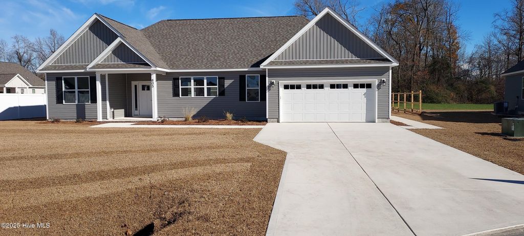 Photo of 805 Short Row Court, Maysville, NC 28555 (MLS # 100522808)