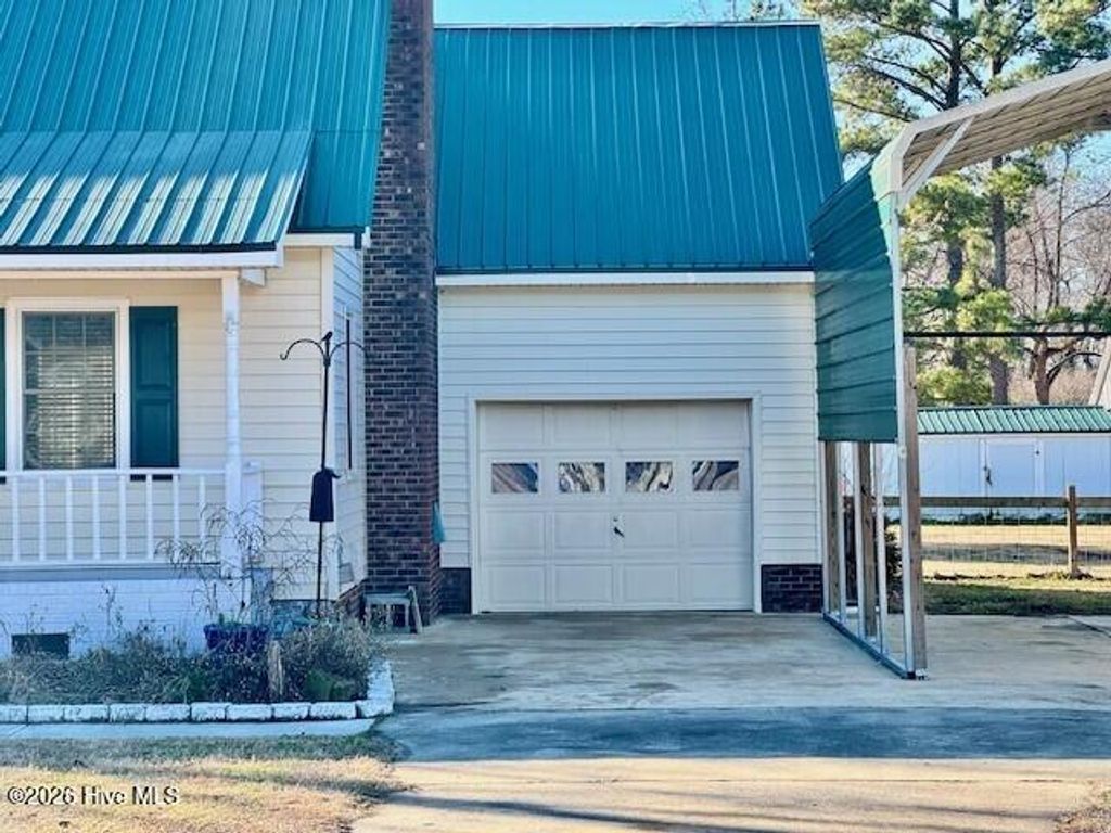 Photo of 567 Ridge Drive, Winterville, NC 28590 (MLS # 100548222)