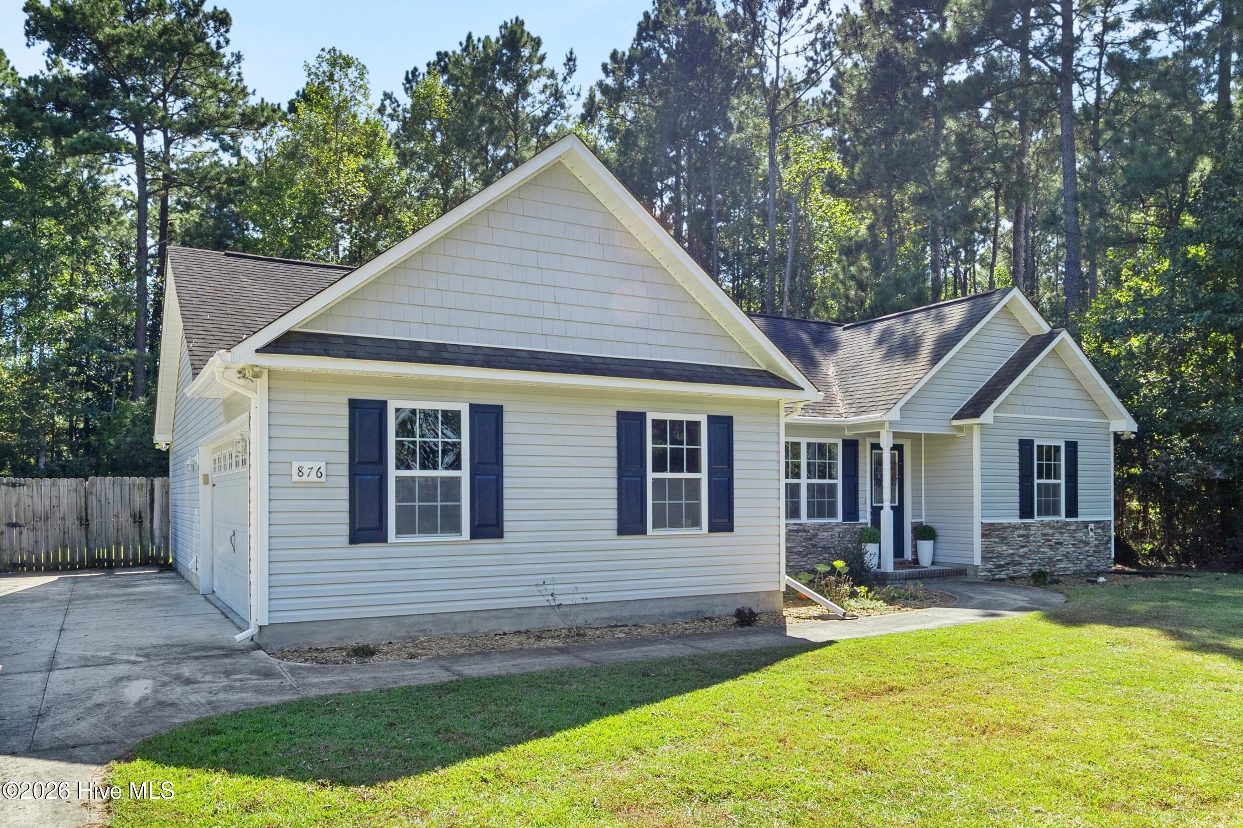 876 Old Folkstone Road