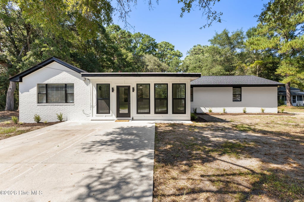 Photo of 508 W 11th Street, Southport, NC 28461 (MLS # 100599766)